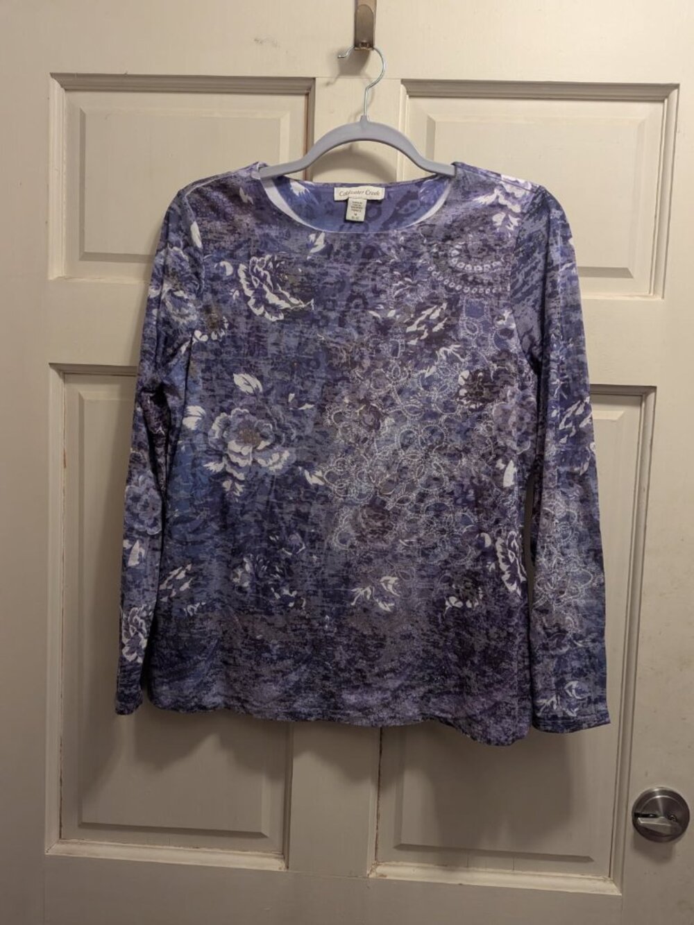 Top purple/white Coldwater Creek size medium 10-12 long sleeve